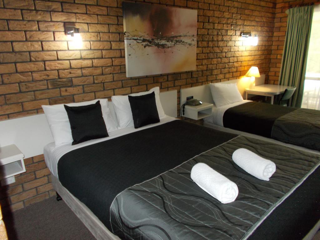 Park House Motor Inn Oakey Экстерьер фото