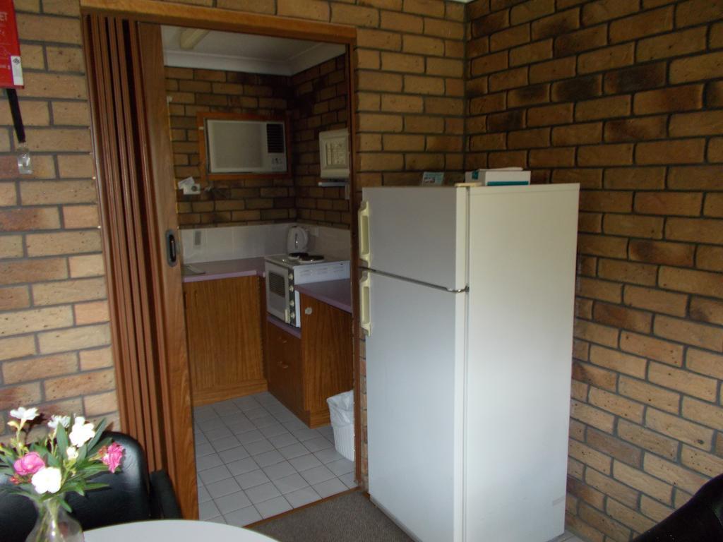 Park House Motor Inn Oakey Экстерьер фото