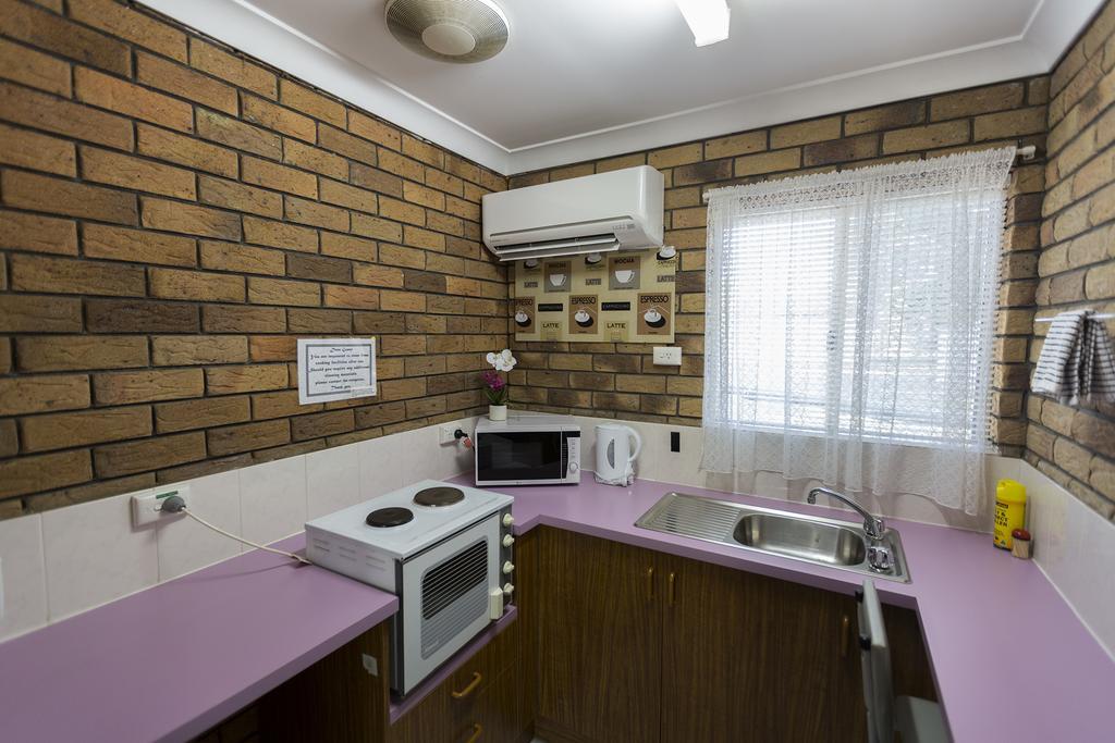 Park House Motor Inn Oakey Экстерьер фото