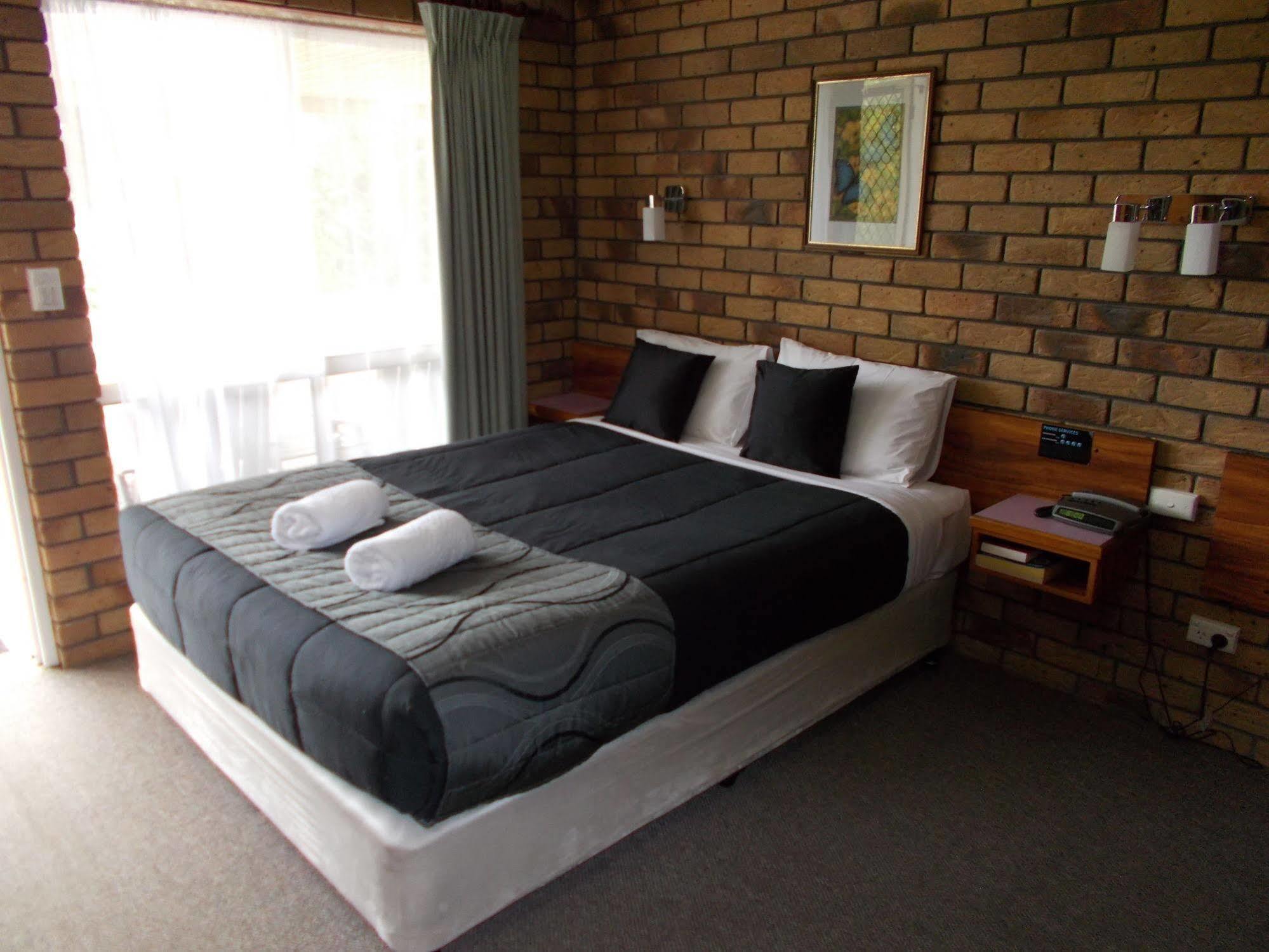 Park House Motor Inn Oakey Экстерьер фото